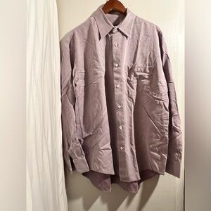 Mulholland
Size: L
Color: light purple distressed button down long sleeve